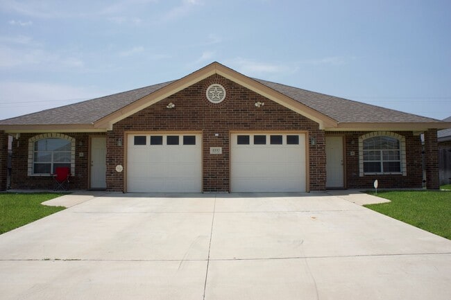 Primary Photo - Charming 2 Bed / 2 Bath Duplex in Killeen ...