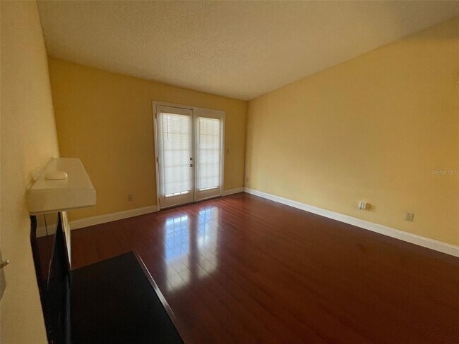 Building Photo - 2550 N Alafaya Trail