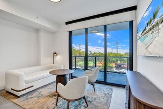 Building Photo - 580 72nd St