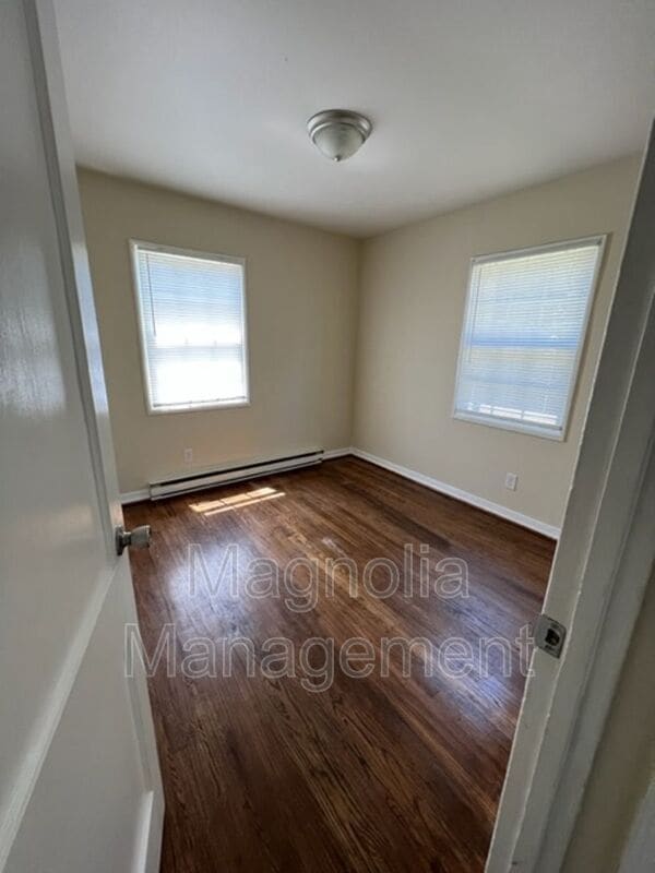 Building Photo - 1218 Parham St