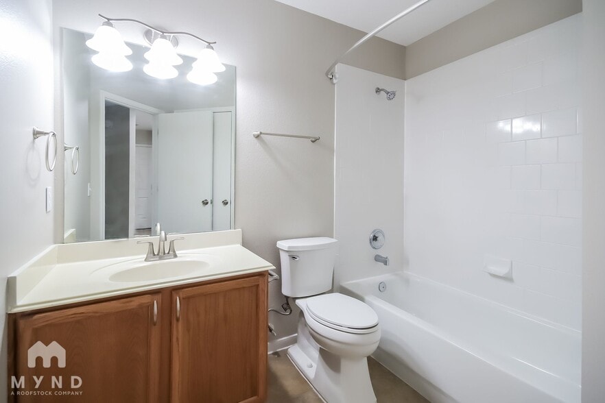 Building Photo - 7318 Rosebud Bend Dr