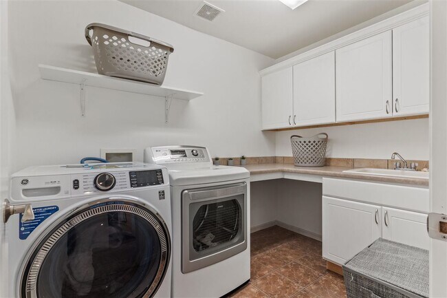 Building Photo - 1077 Prairie Grass Ln