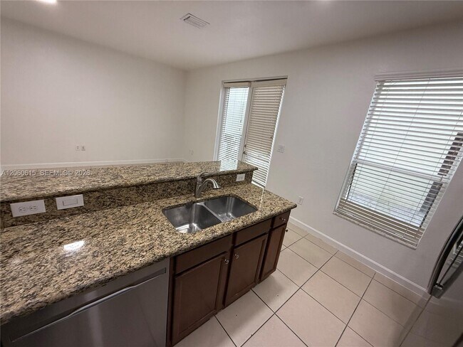 Building Photo - 9465 SW 171st Ct