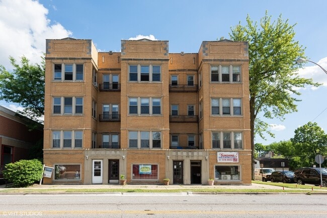 Building Photo - 11 S Chester Ave
