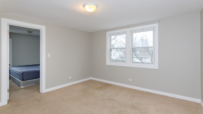 Building Photo - 2575 Waukegan Ave