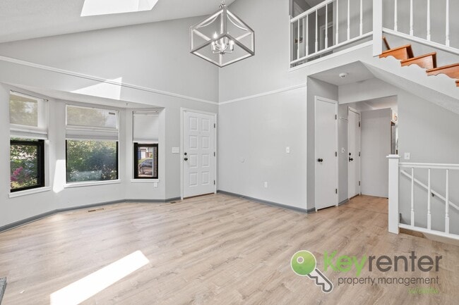 Building Photo - 3 Bedroom | 3 Bathroom - Ready to Entertai...