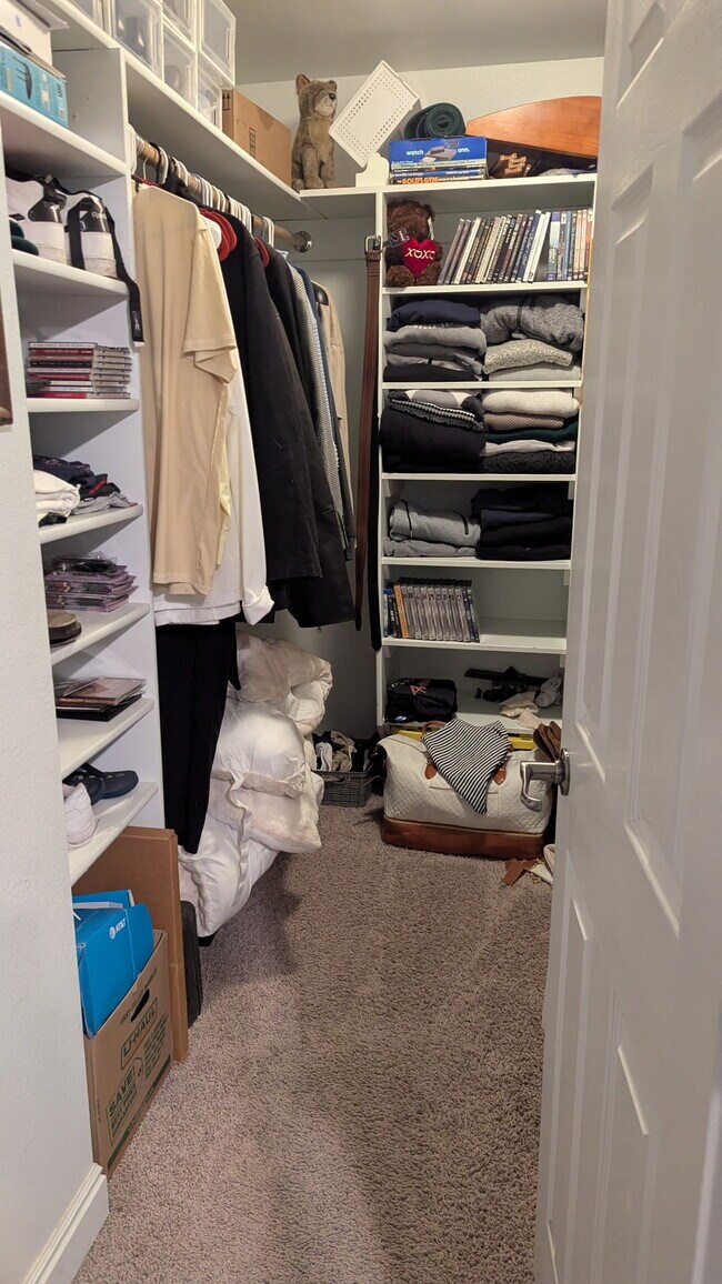 Building Photo - 385 E 2nd S St