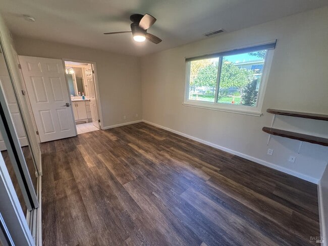Building Photo - 1060 Los Gamos Rd
