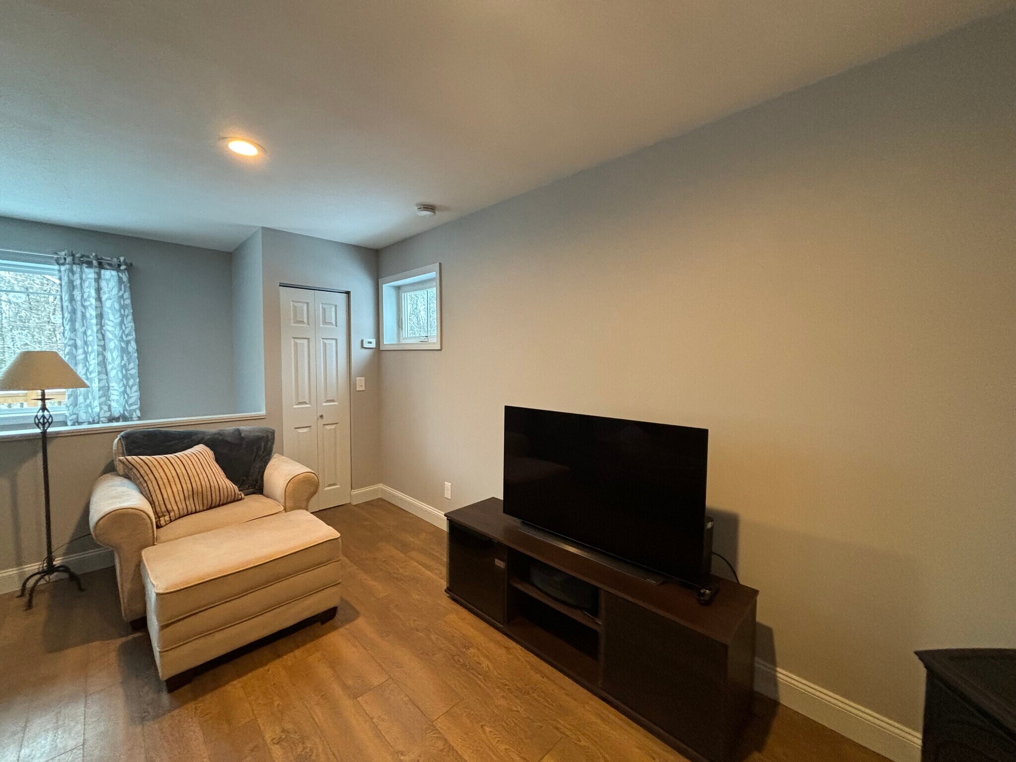 Building Photo - 544 Tolend Rd