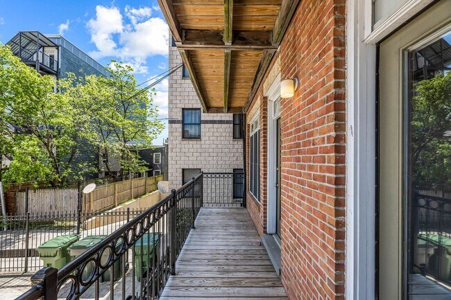 Building Photo - Modern U Street Condo | 2 Bed | 2 Bath | 1000 Sf | Large Balcony | 1 Parking Space