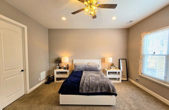 Master bedroom - 6416 Cates Ave