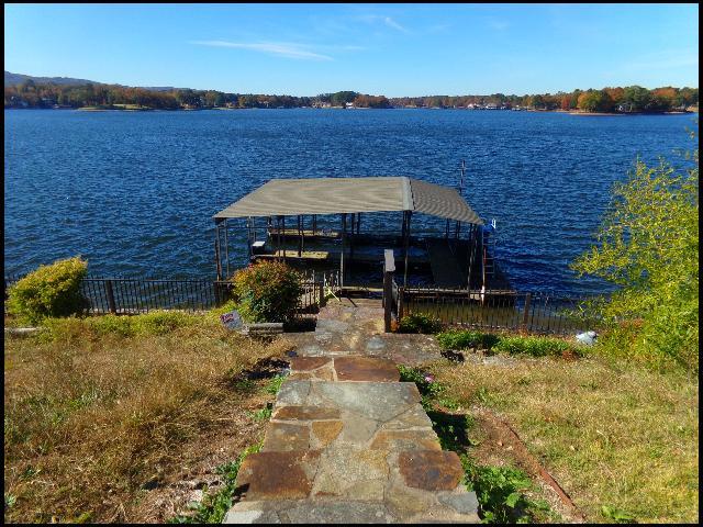 Building Photo - 136 Catalina Cir