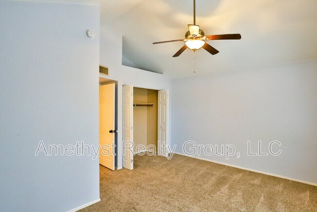 Building Photo - 8111 W Wacker Rd
