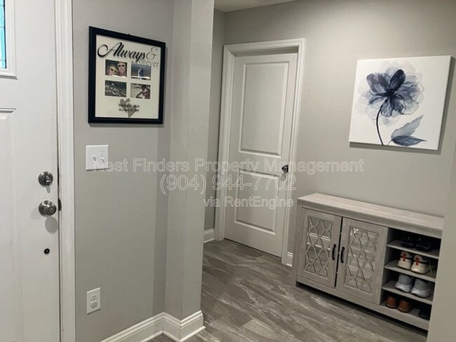 Building Photo - 7842 Sunnydale Ln