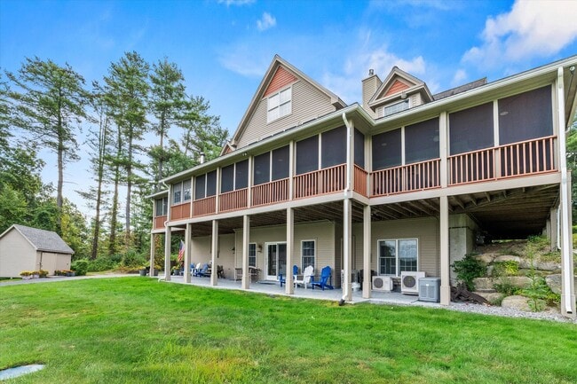 Building Photo - 120 Groton Rd