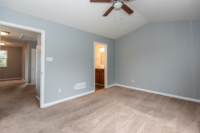 Building Photo - 4839 Heritage Heights Cir