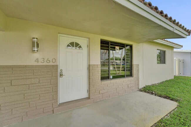 Building Photo - 4360 NE 13th Ave