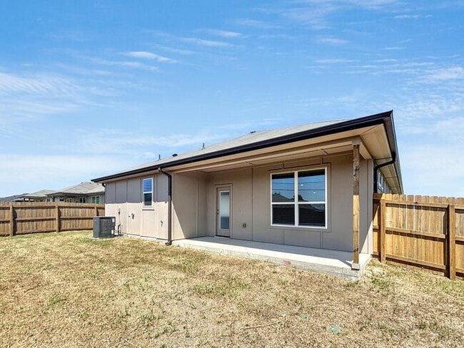Building Photo - 725 Freedom Cir