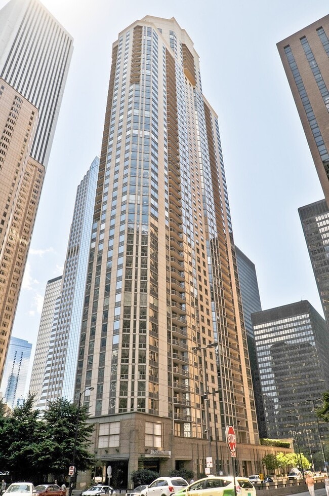 Primary Photo - 222 N Columbus Dr