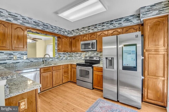 Building Photo - 9354 Sombersby Ct