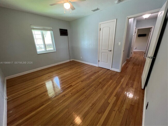 Building Photo - 432 Palmetto Dr