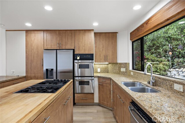 Building Photo - 2130 Ruby Pl