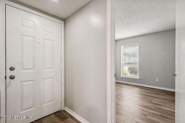 Building Photo - 10200 Belle Rive Blvd