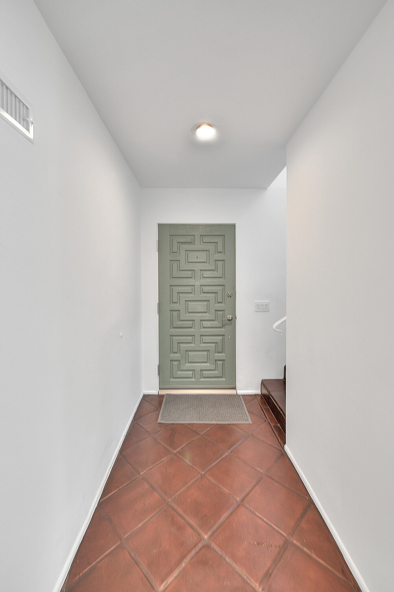 Building Photo - 310 Bayview Dr