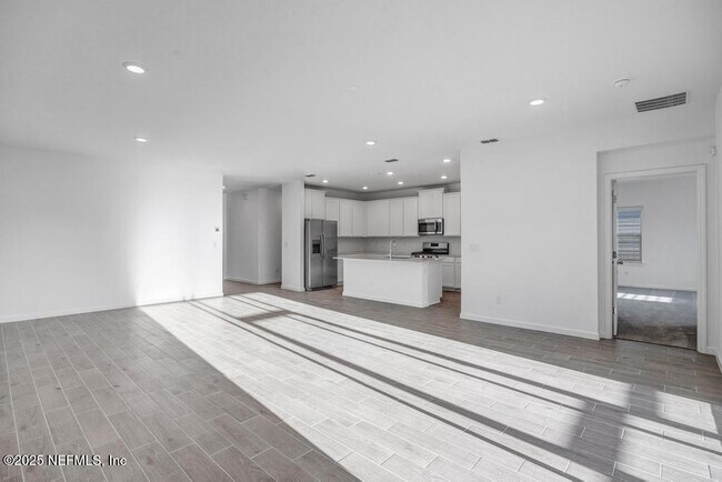 Building Photo - 146 WHITE RABBIT