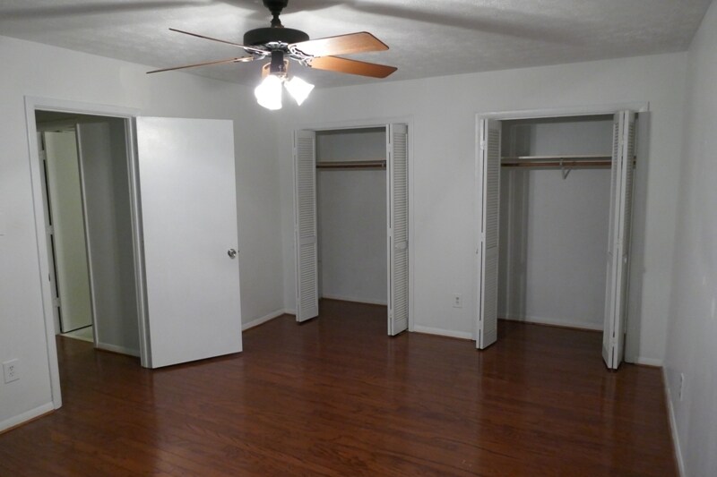 Building Photo - 402 Tuxworth Cir