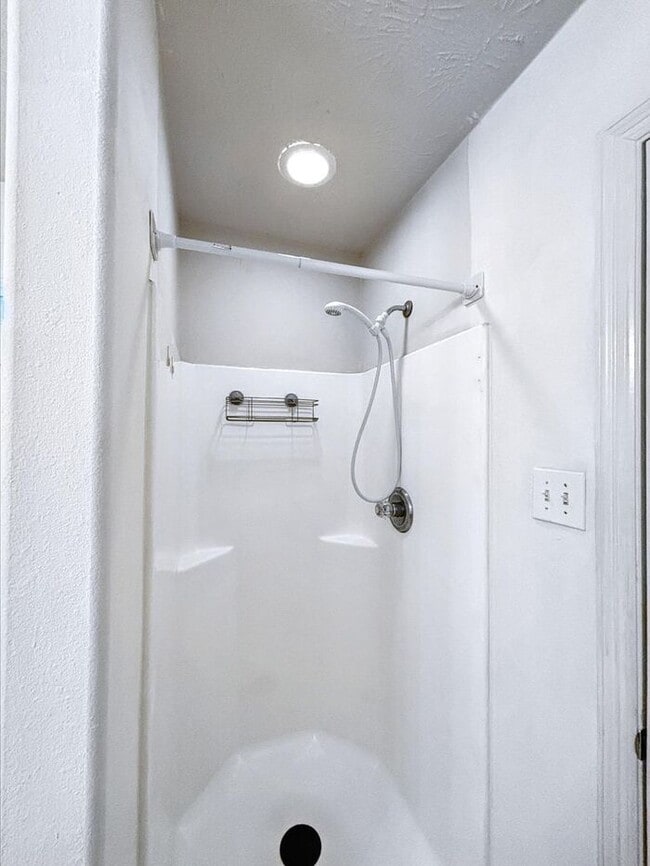 Building Photo - 4710 Kiowa Cir