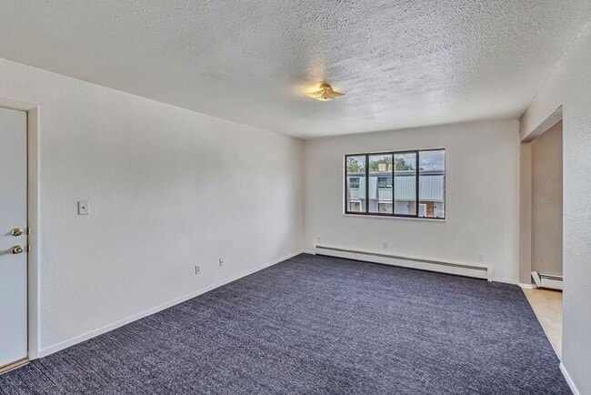 Building Photo - Charming 2-Bedroom Apartment in Prime Clifton Location