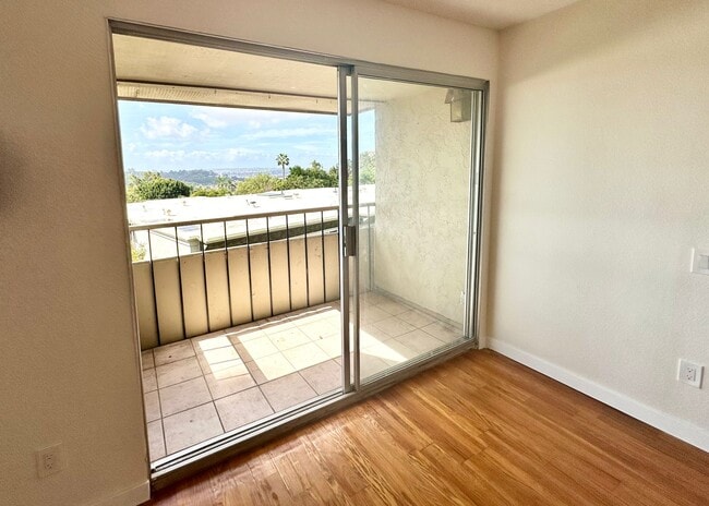 Building Photo - 6337 Caminito Andreta