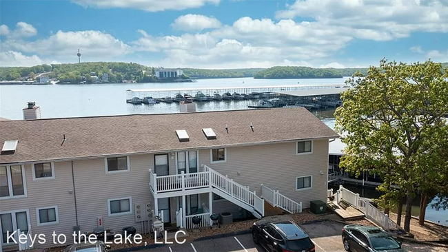 Building Photo - 3 br, 2 bath House - 821 Winn Rd #10L
