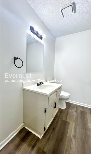 Building Photo - 325 Fawn Valley St