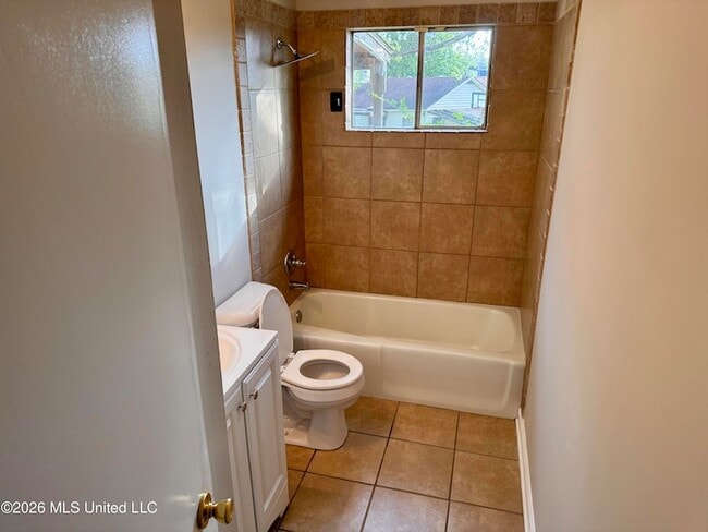 Building Photo - 1580 Guilford Cove