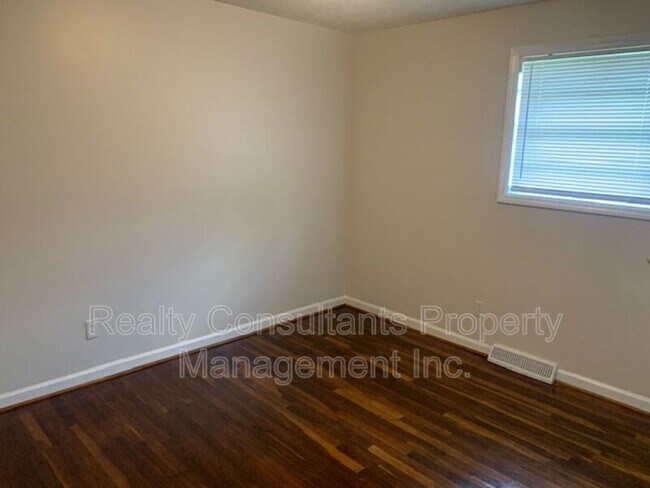 Building Photo - 1813 Walker Ave