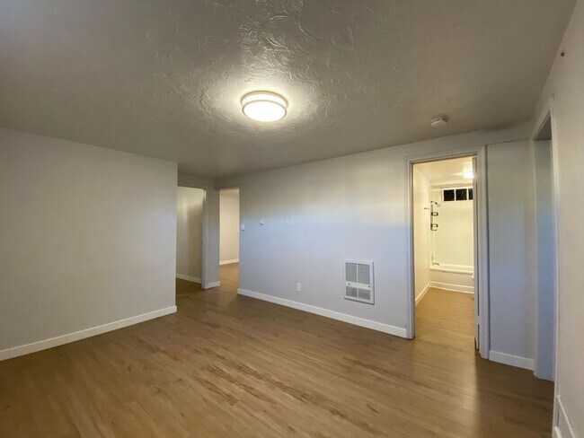 Building Photo - Remodeled Basement Apartment