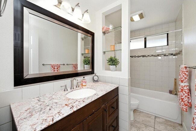 Building Photo - 28763 Conejo View Dr