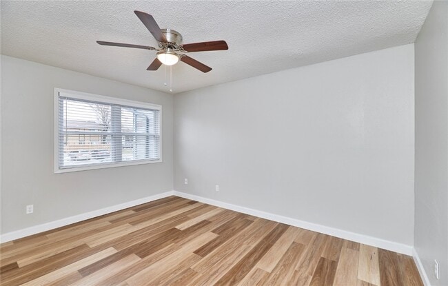 Building Photo - 2402 Savoy Dr