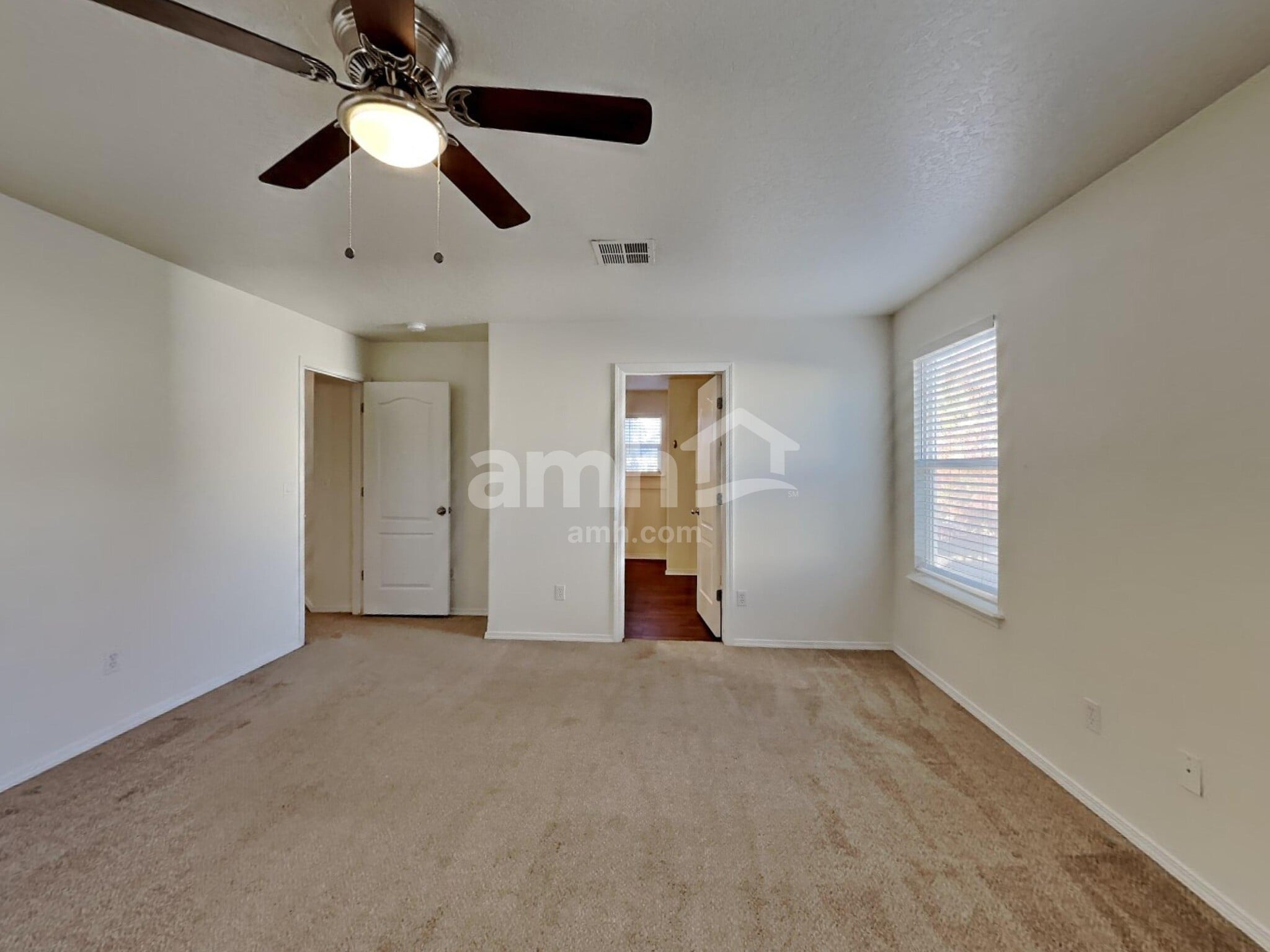 Building Photo - 372 W Wood Owl Dr
