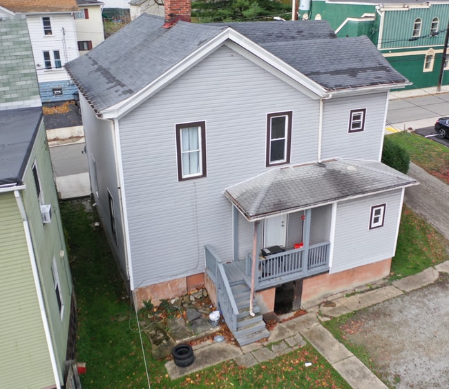 Building Photo - 33 Westminster Ave