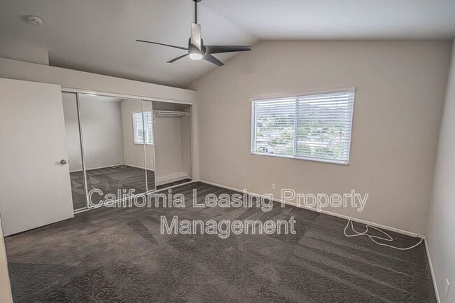 Building Photo - 28552 Avocado Pl