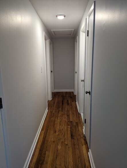 Building Photo - 87 Antrim St