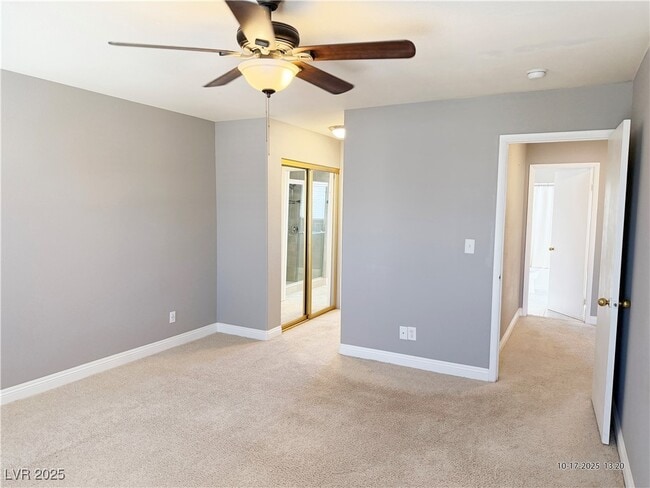 Building Photo - 2062 Club Crest Way
