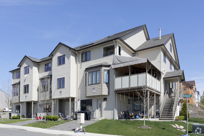 Building Photo - 40 Mezritch Rd