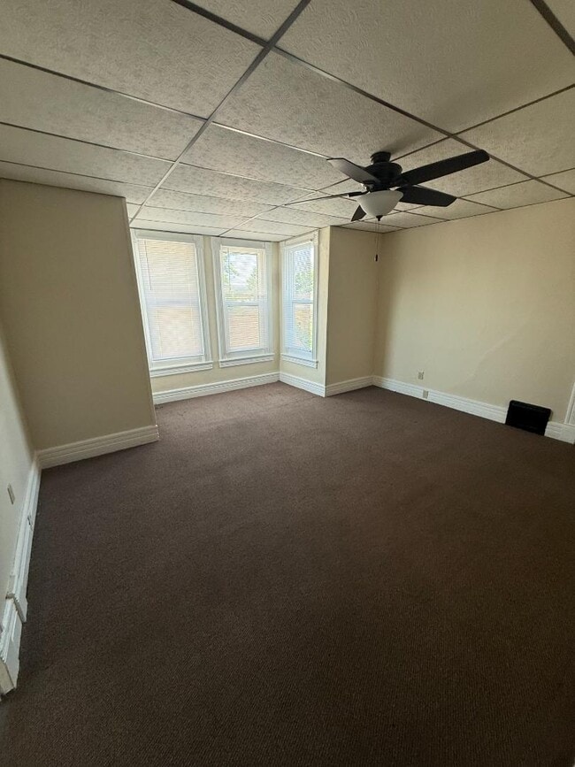 Building Photo - 1835 Dunlap Ave