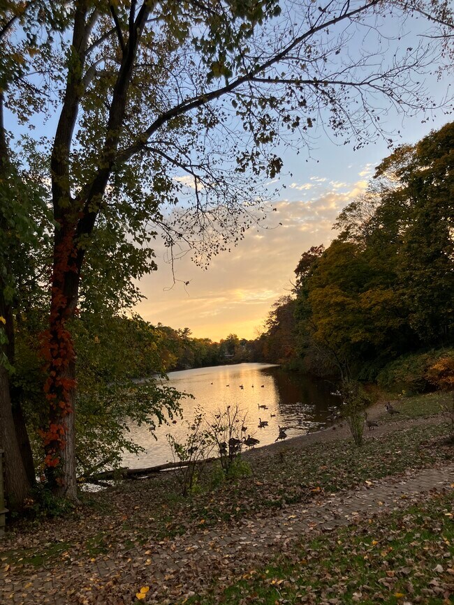 Building Photo - 188 Colburn St