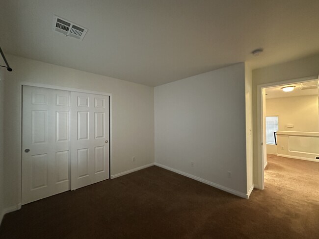 Building Photo - 6752 Philharmonic Ave