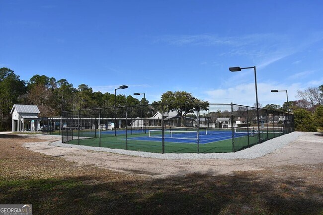 Building Photo - 200 McIntosh Dr